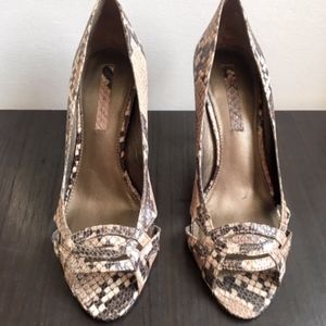 Bandolino snake print open toe heels Size 7.5